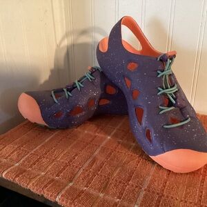 Keen Lace Up Water Shoes Sz. 5